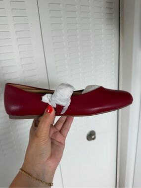 DV by Dolce Vita Mulaney Flats in Red Smooth
